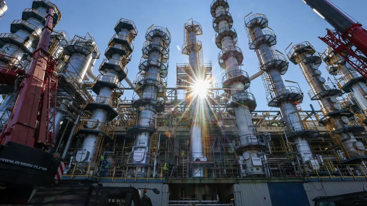 Chemiestandort Leuna: Auffanggesellschaft für Domo-Chemiewerk in Leuna geht in die Insolvenz