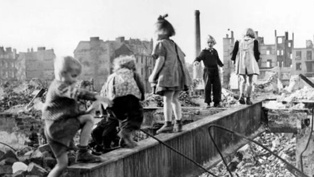 NSDAP-Archiv: Wie Sie die NS-Vergangenheit in Ihrer Familie ansprechen können