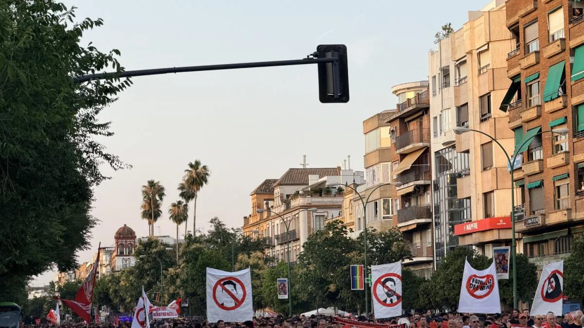 SOS Sevilla FC: el sevillismo protagoniza una manifestación histórica