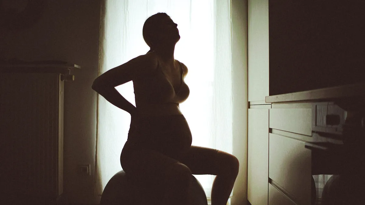 Accouchement non assisté : le terrible récit d'une maman dont l'enfant est mort in utero faute de soins
