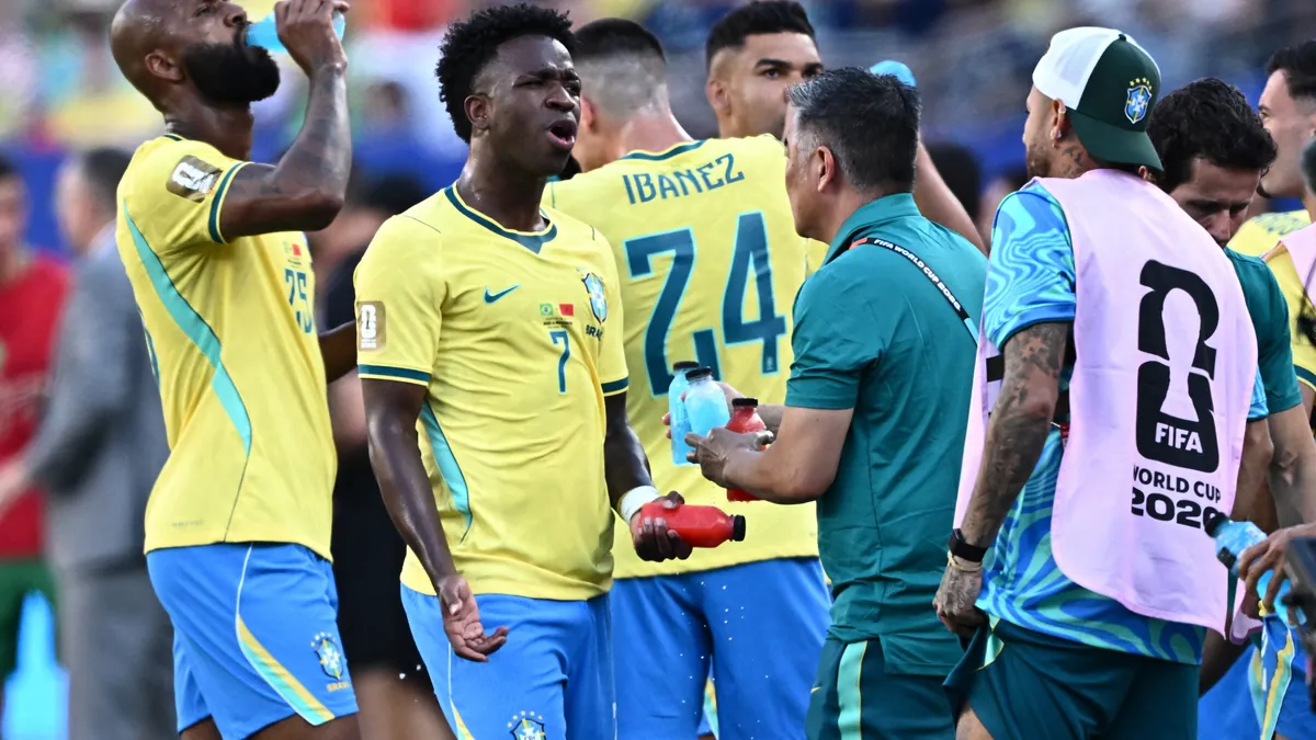 Muita hidratação, pouco acréscimo: jogos da Copa 2026 têm em média 6 minutos a menos do que 2022