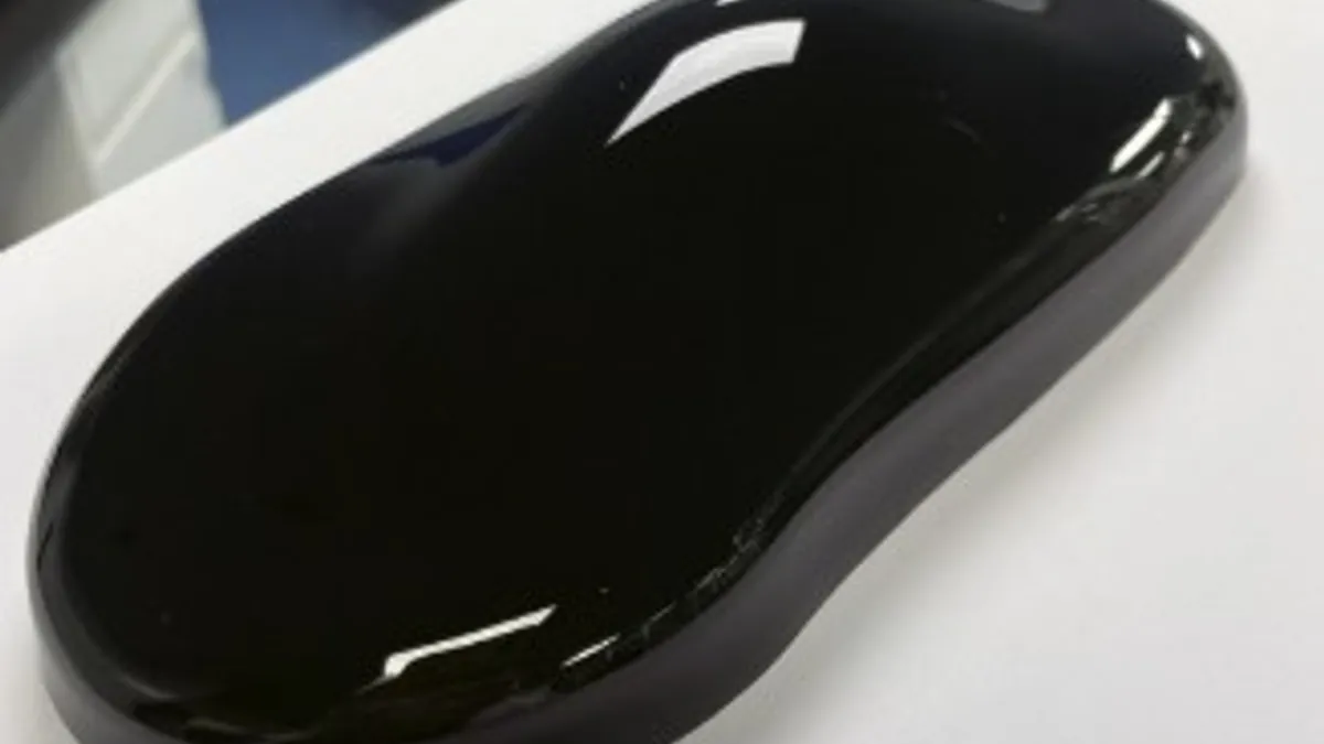 Nova tinta preta para carros absorve até 99,9% da luz